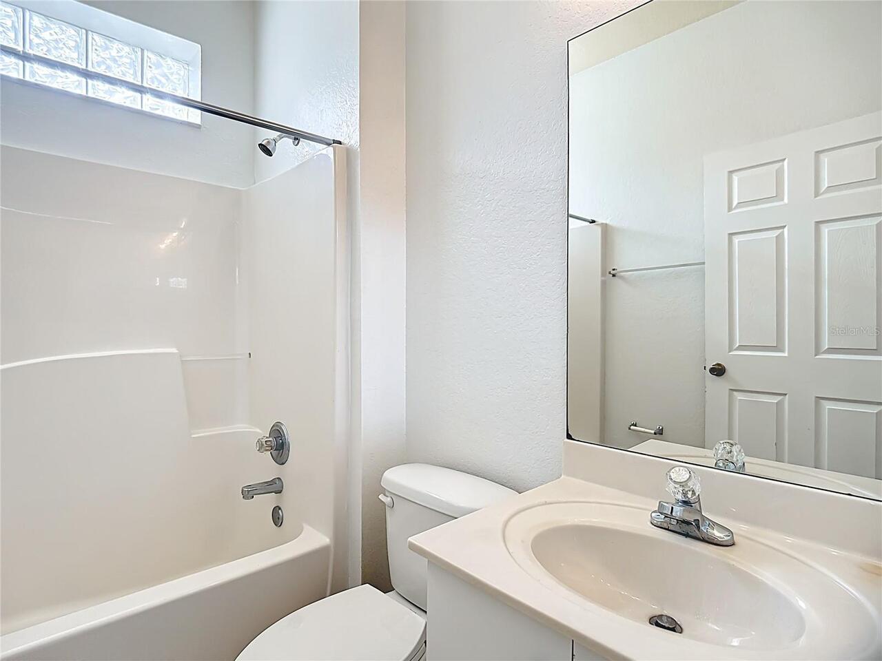 Listing Photo 12