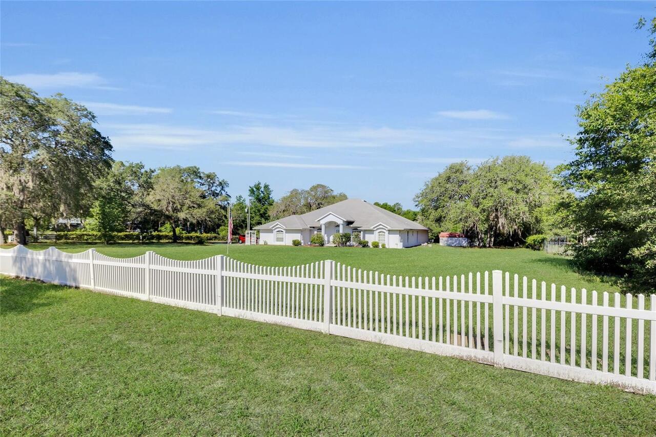 Listing Photo 10