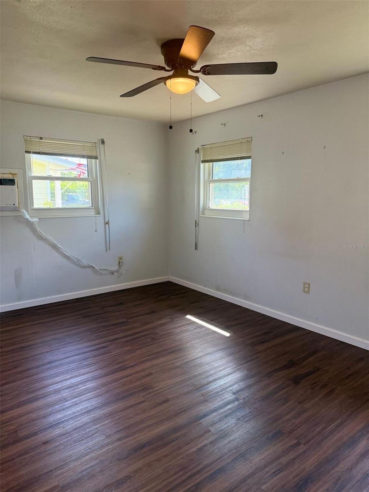 Listing Photo 8