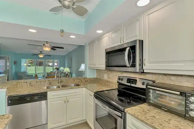 Listing Photo 8