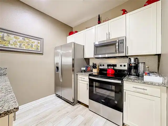 Listing Photo 10