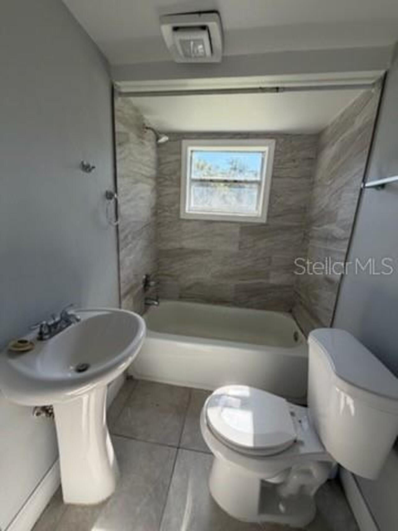 Listing Photo 10