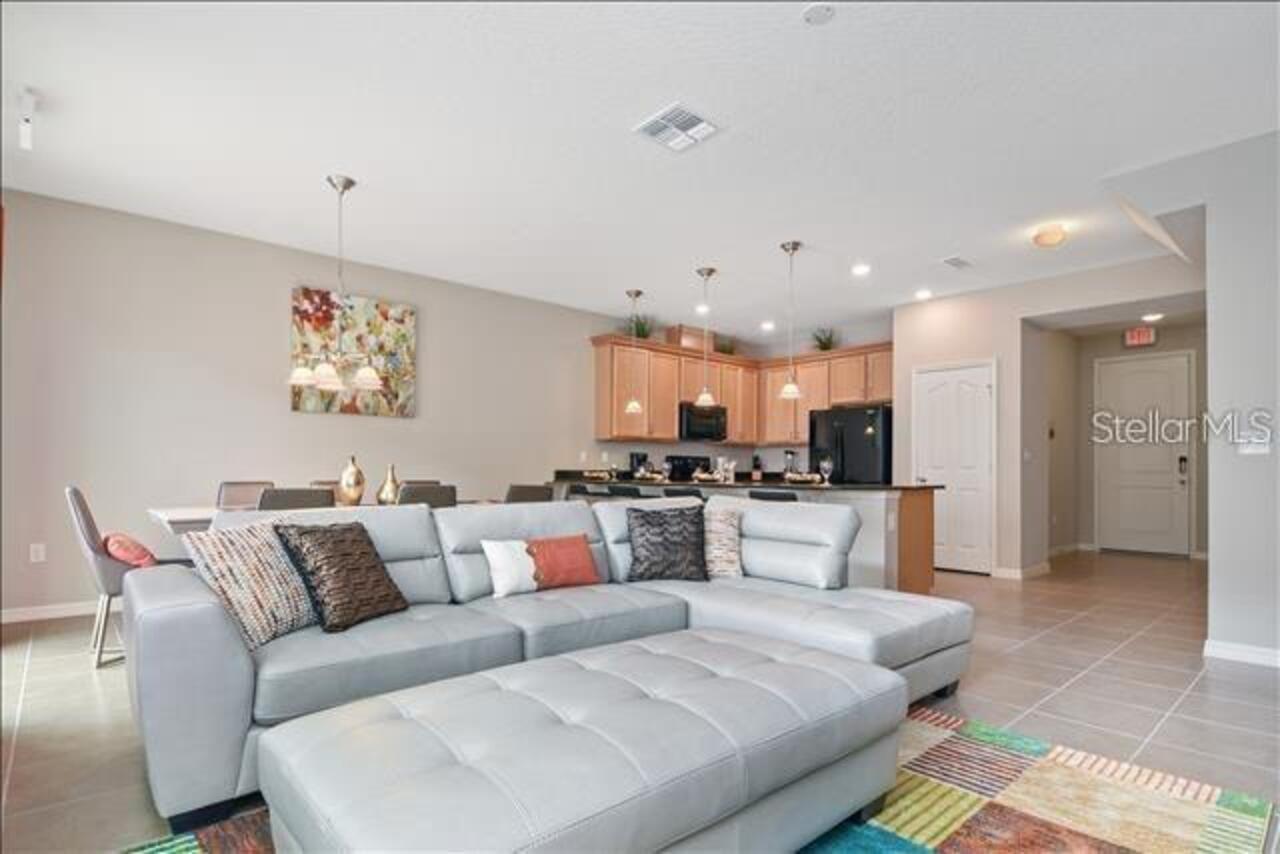 Listing Photo 8
