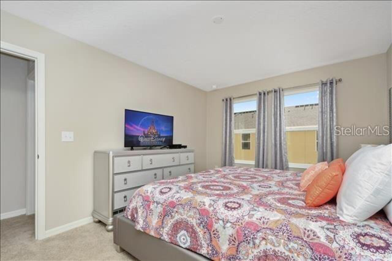 Listing Photo 10