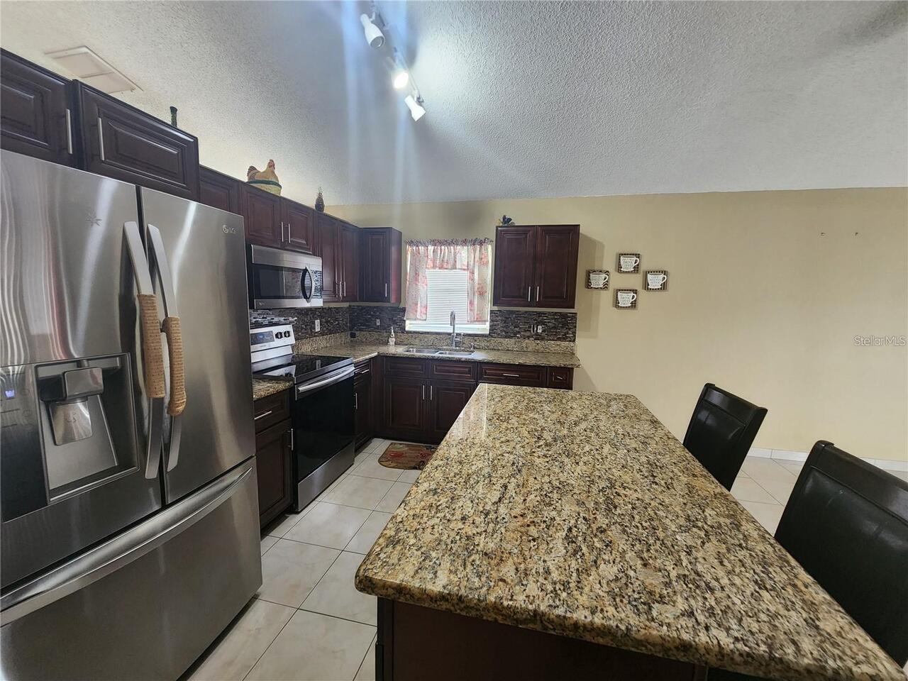 Listing Photo 17