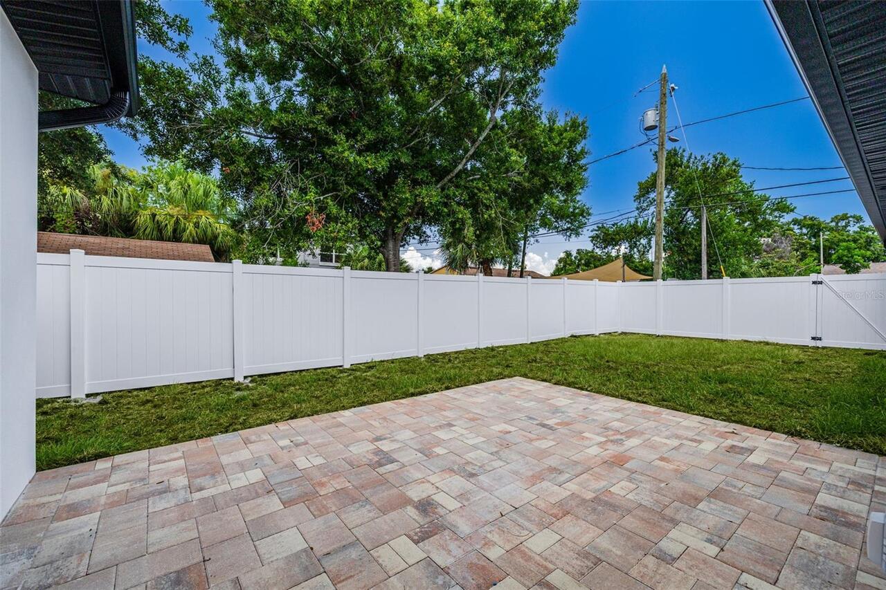 Listing Photo 14