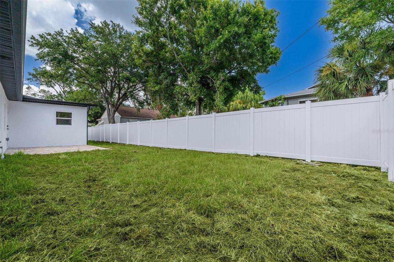 Listing Photo 16