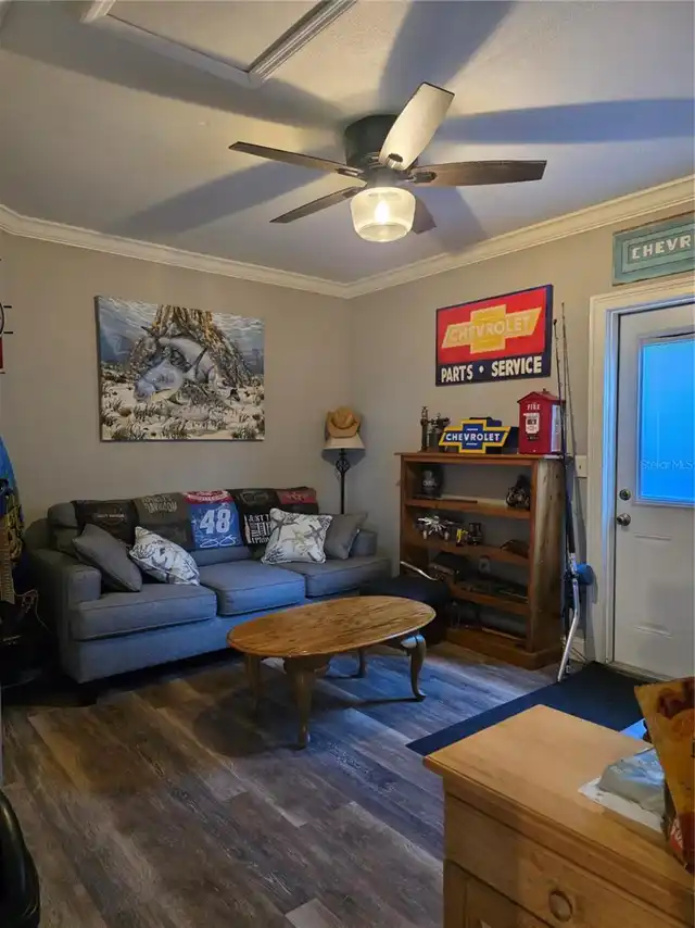 Listing Photo 17