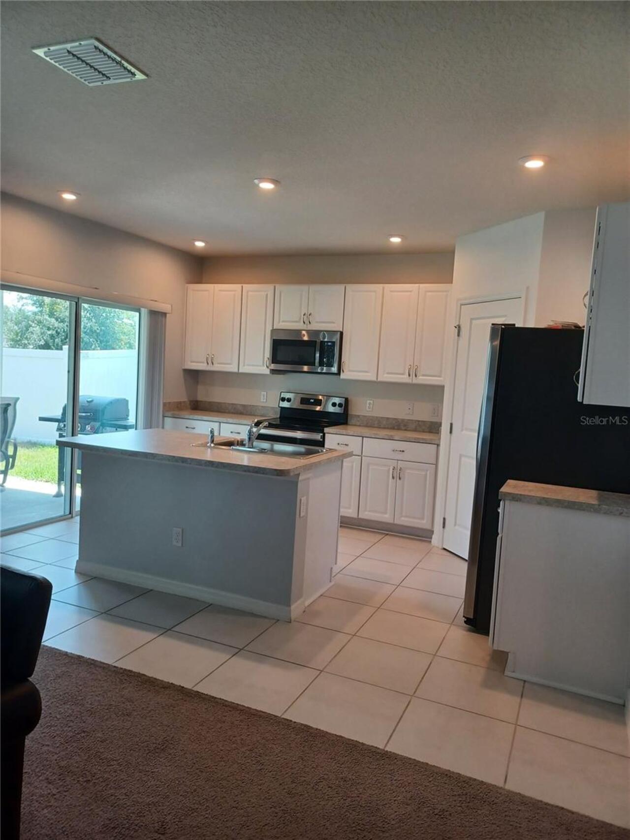 Listing Photo 11
