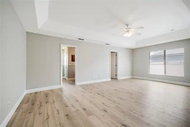 Listing Photo 13
