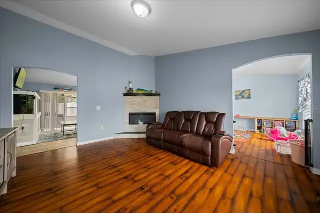 Listing Photo 7