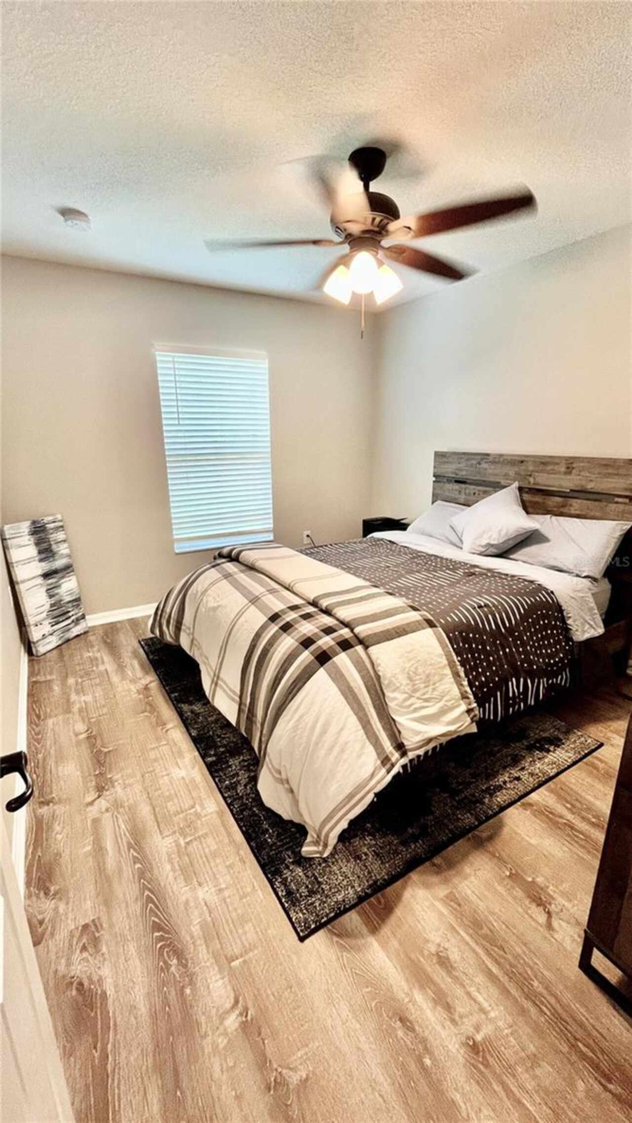 Listing Photo 33