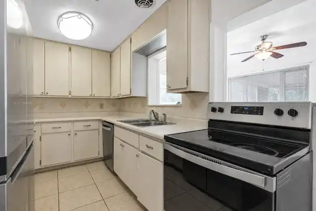 Listing Photo 7