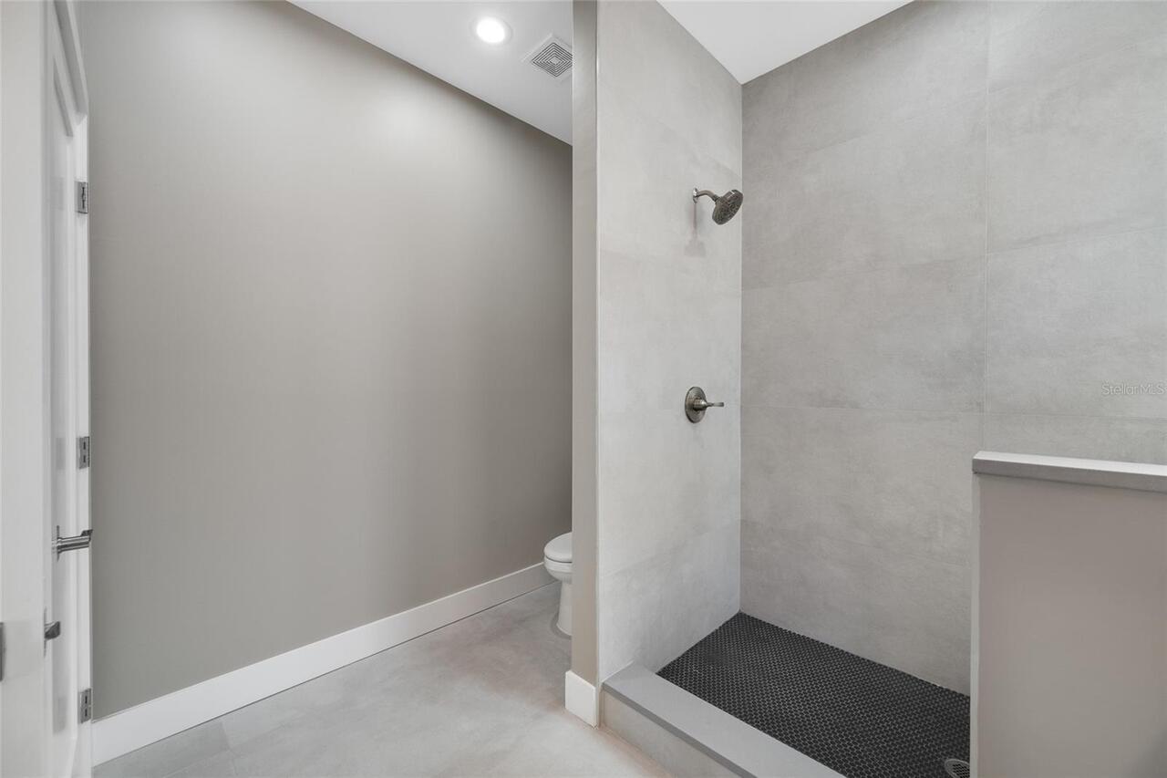 Listing Photo 33