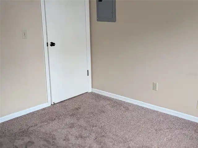 Listing Photo 9