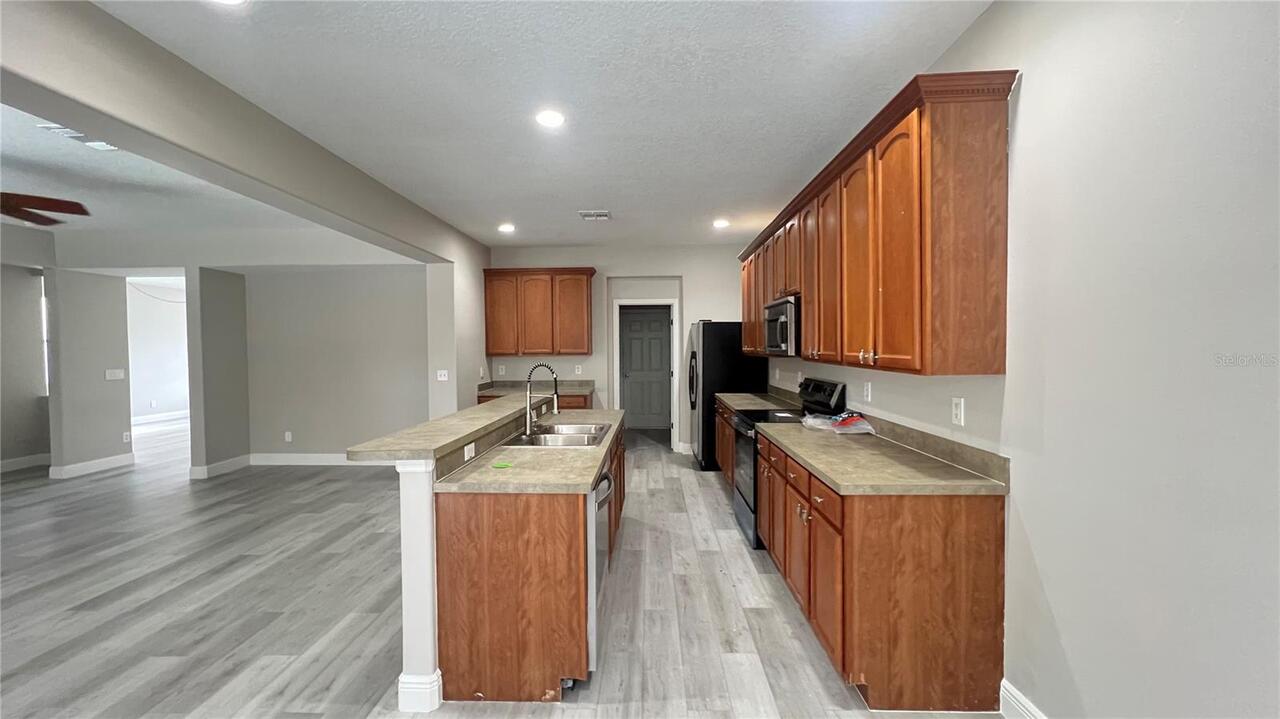 Listing Photo 16