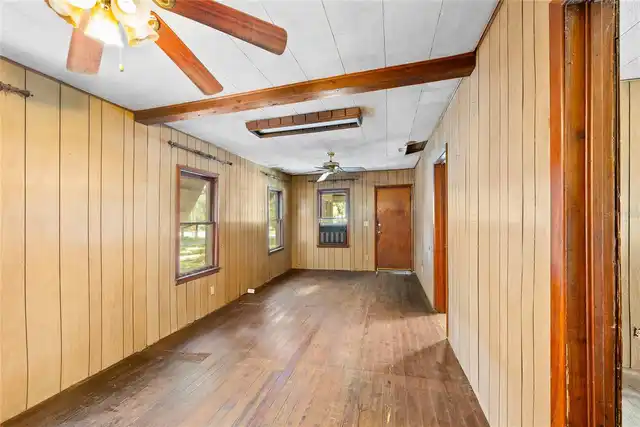 Listing Photo 7