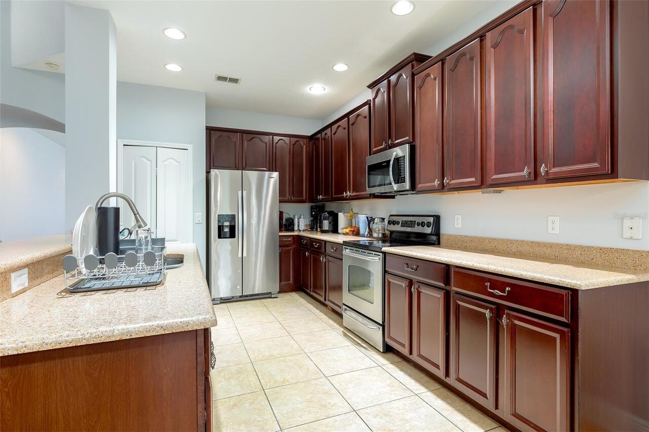 Listing Photo 10