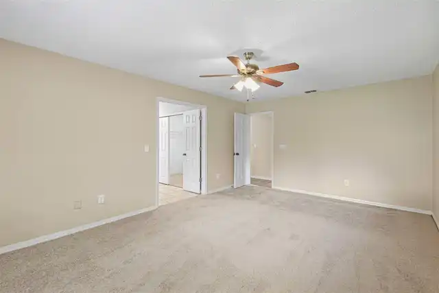 Listing Photo 29