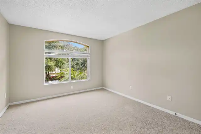 Listing Photo 34