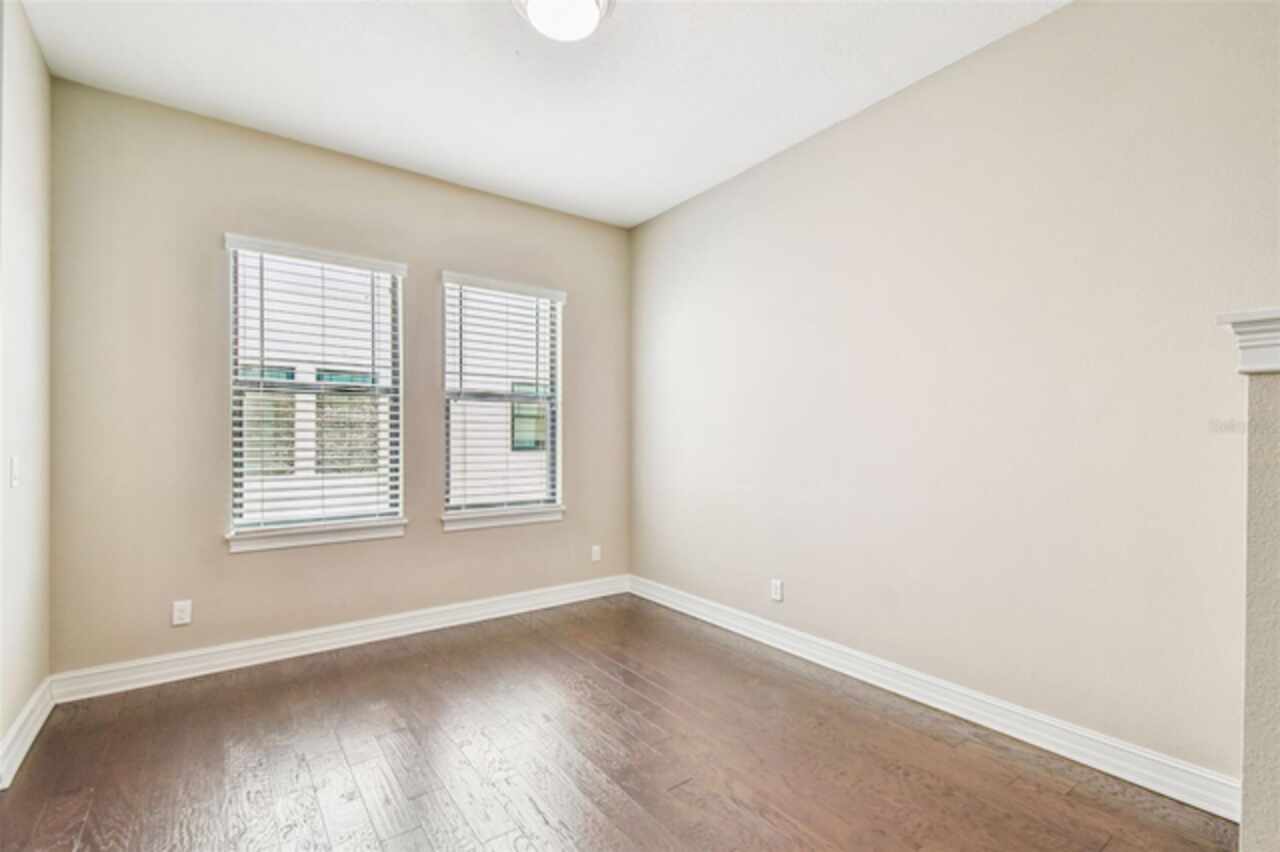 Listing Photo 16