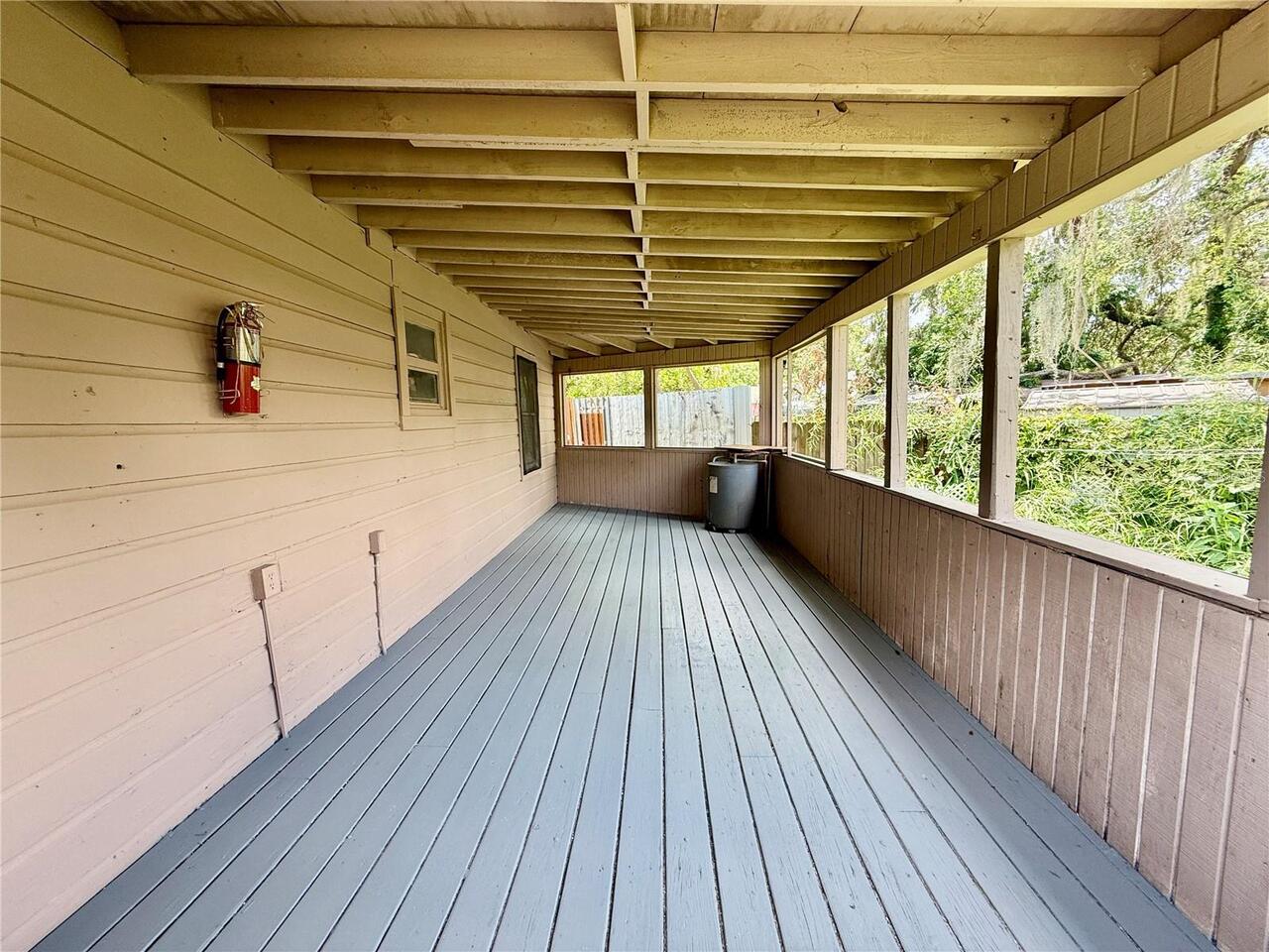 Listing Photo 11