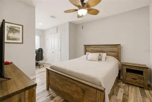 Listing Photo 23