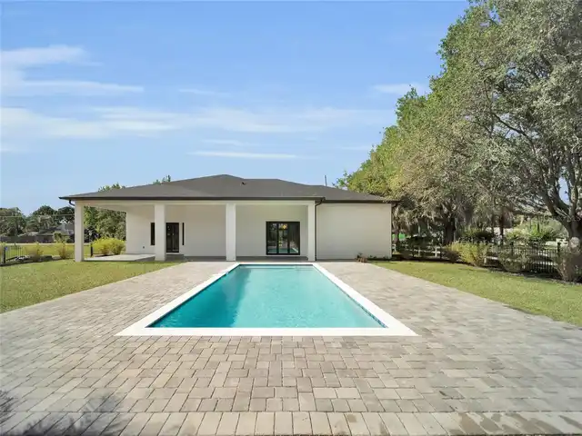 Listing Photo 20