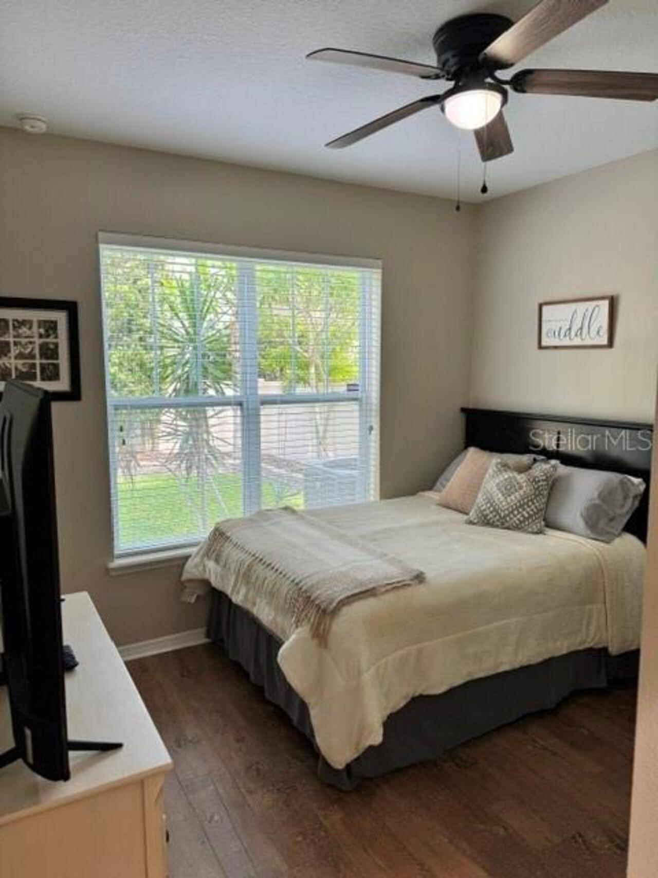 Listing Photo 12
