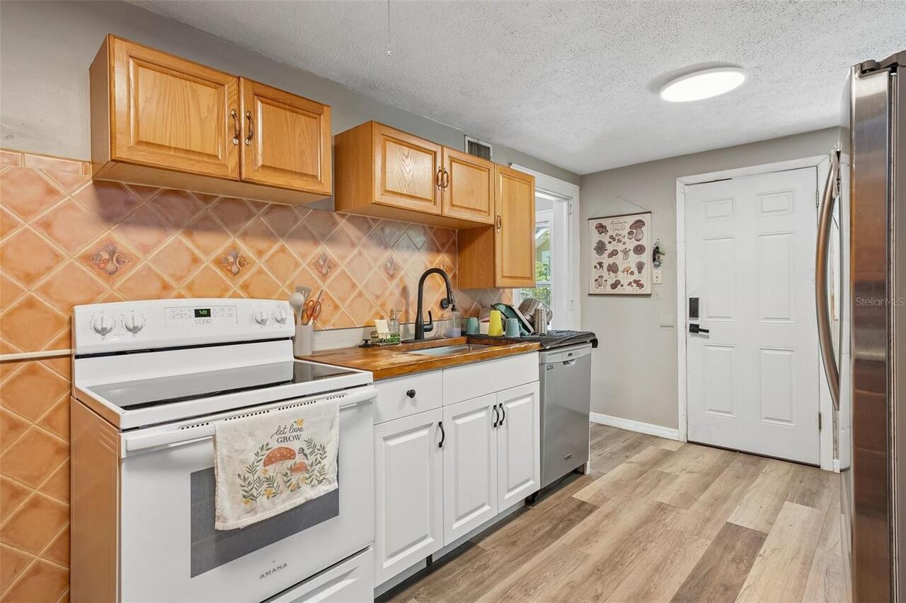 Listing Photo 15