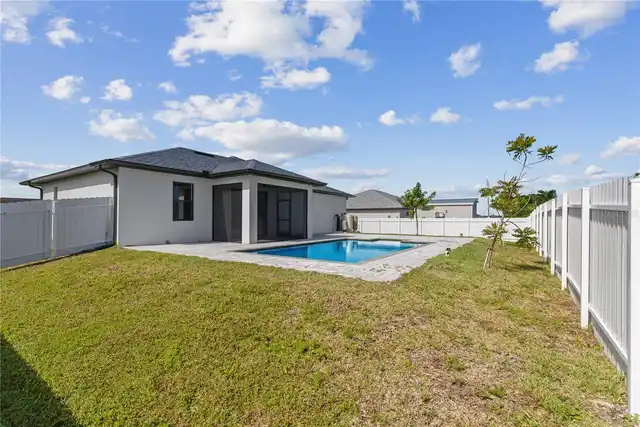 Listing Photo 14
