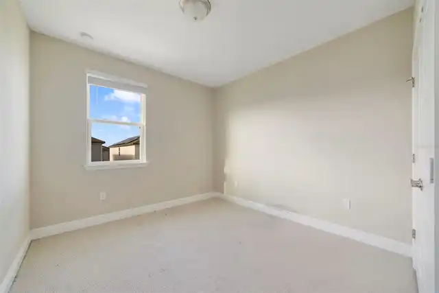Listing Photo 22