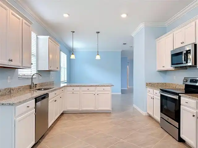 Listing Photo 16