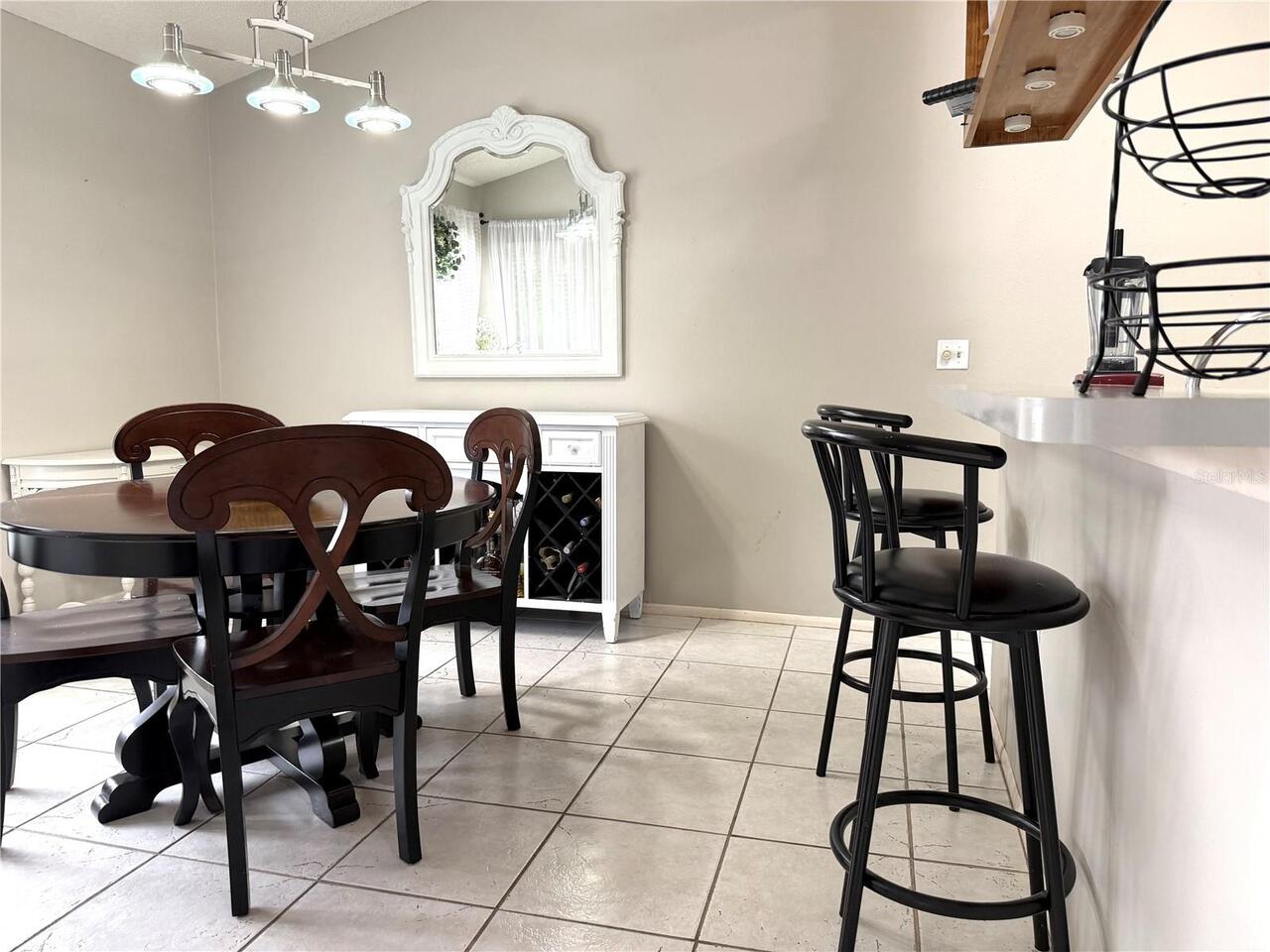 Listing Photo 9