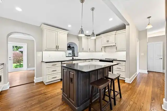 Listing Photo 7