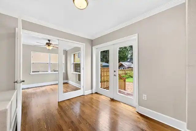 Listing Photo 9
