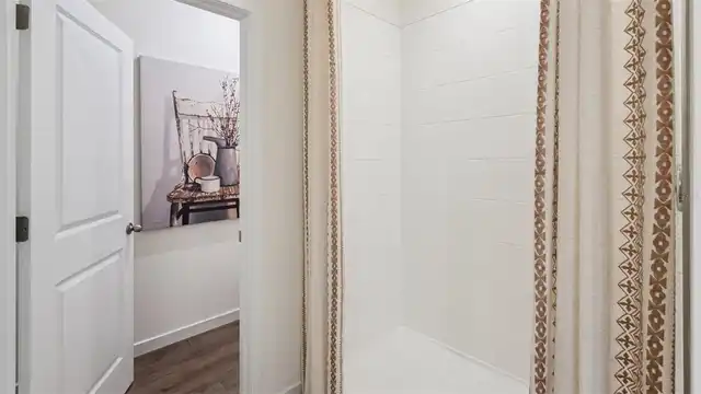 Listing Photo 14