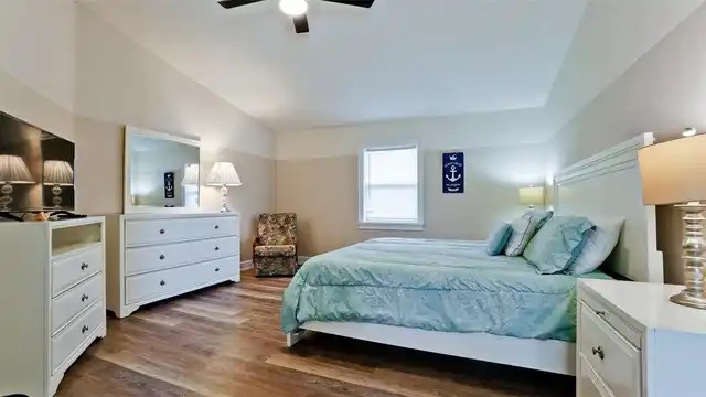 Listing Photo 13