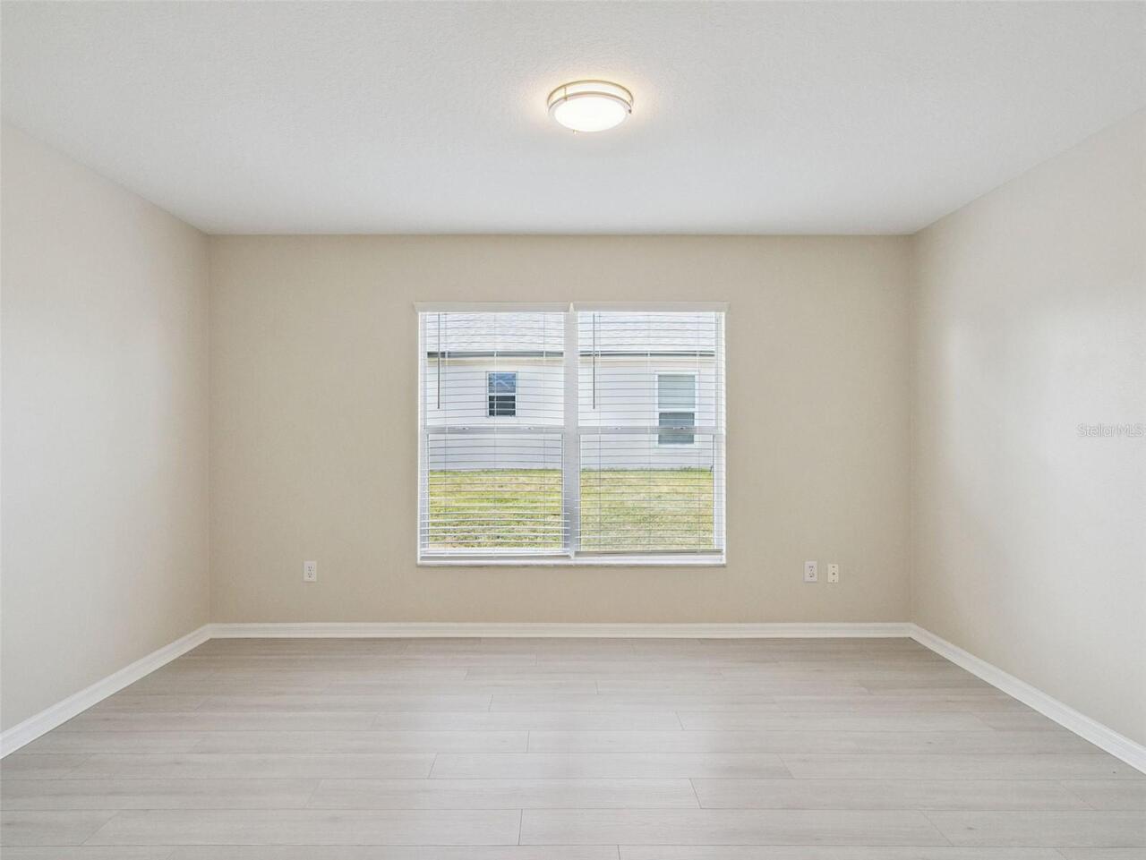 Listing Photo 33