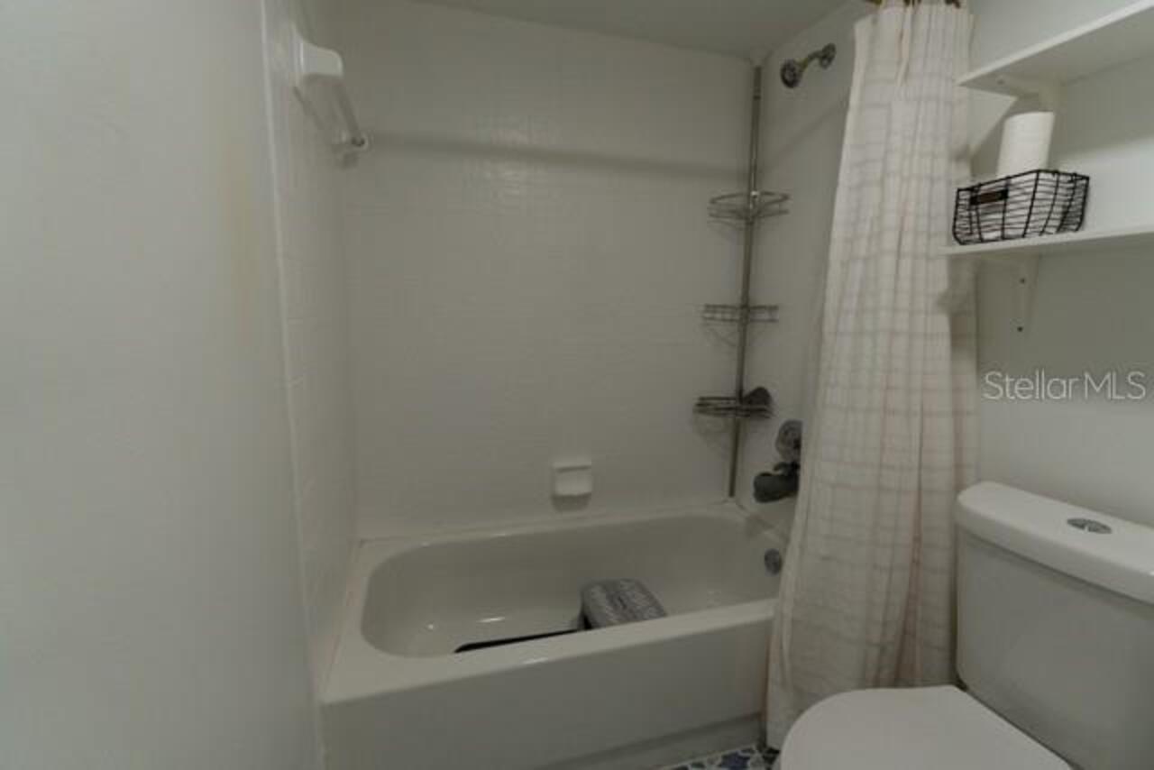 Listing Photo 17