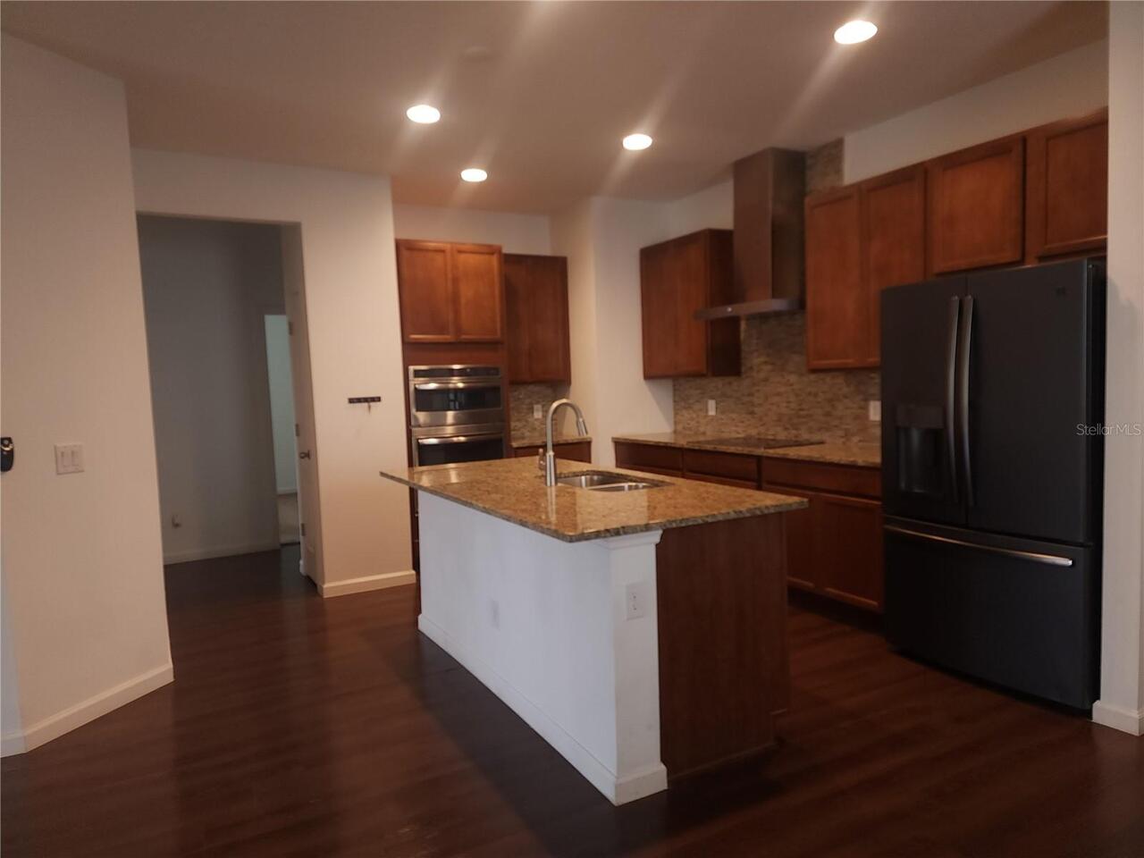 Listing Photo 12