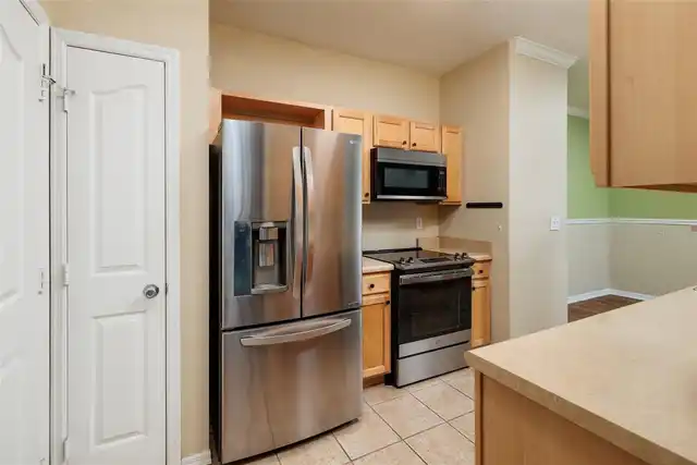 Listing Photo 11