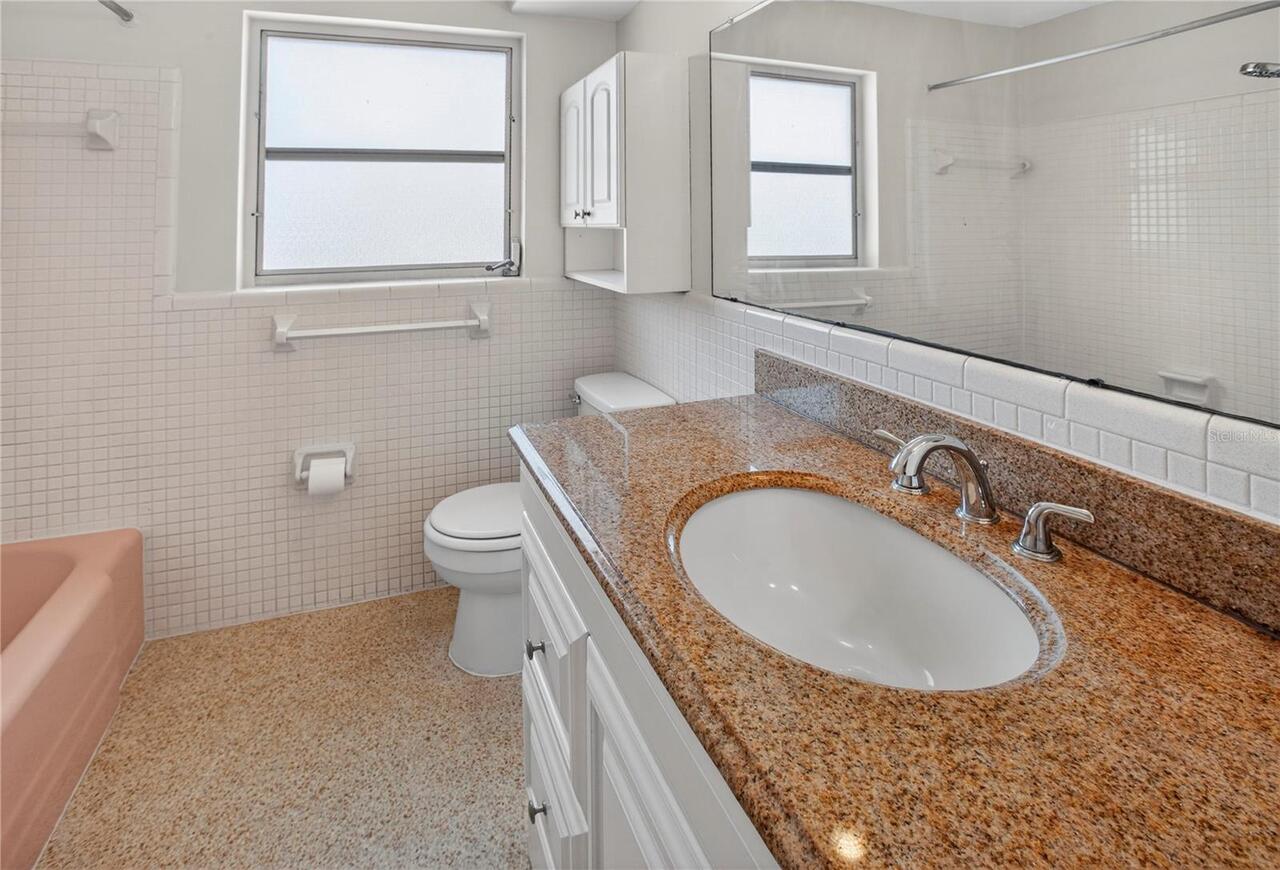 Listing Photo 11