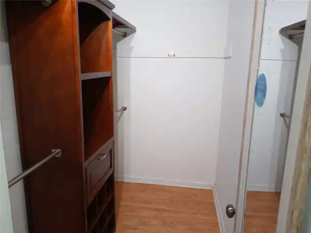 Listing Photo 9