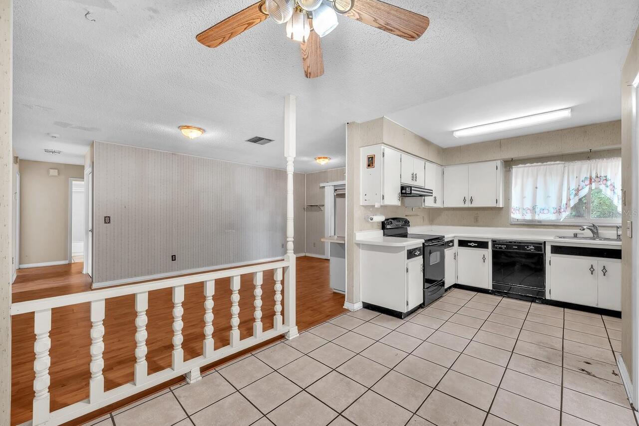 Listing Photo 9