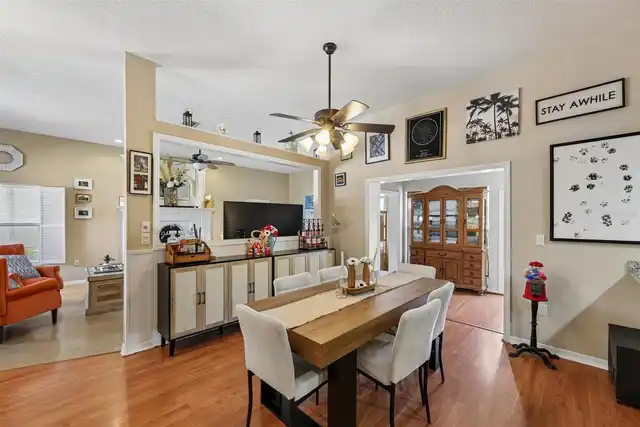 Listing Photo 10
