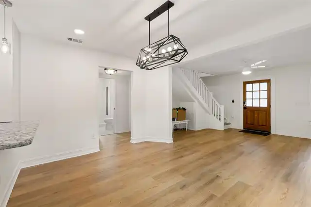 Listing Photo 10