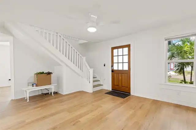 Listing Photo 11