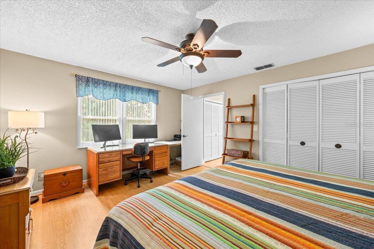 Listing Photo 24