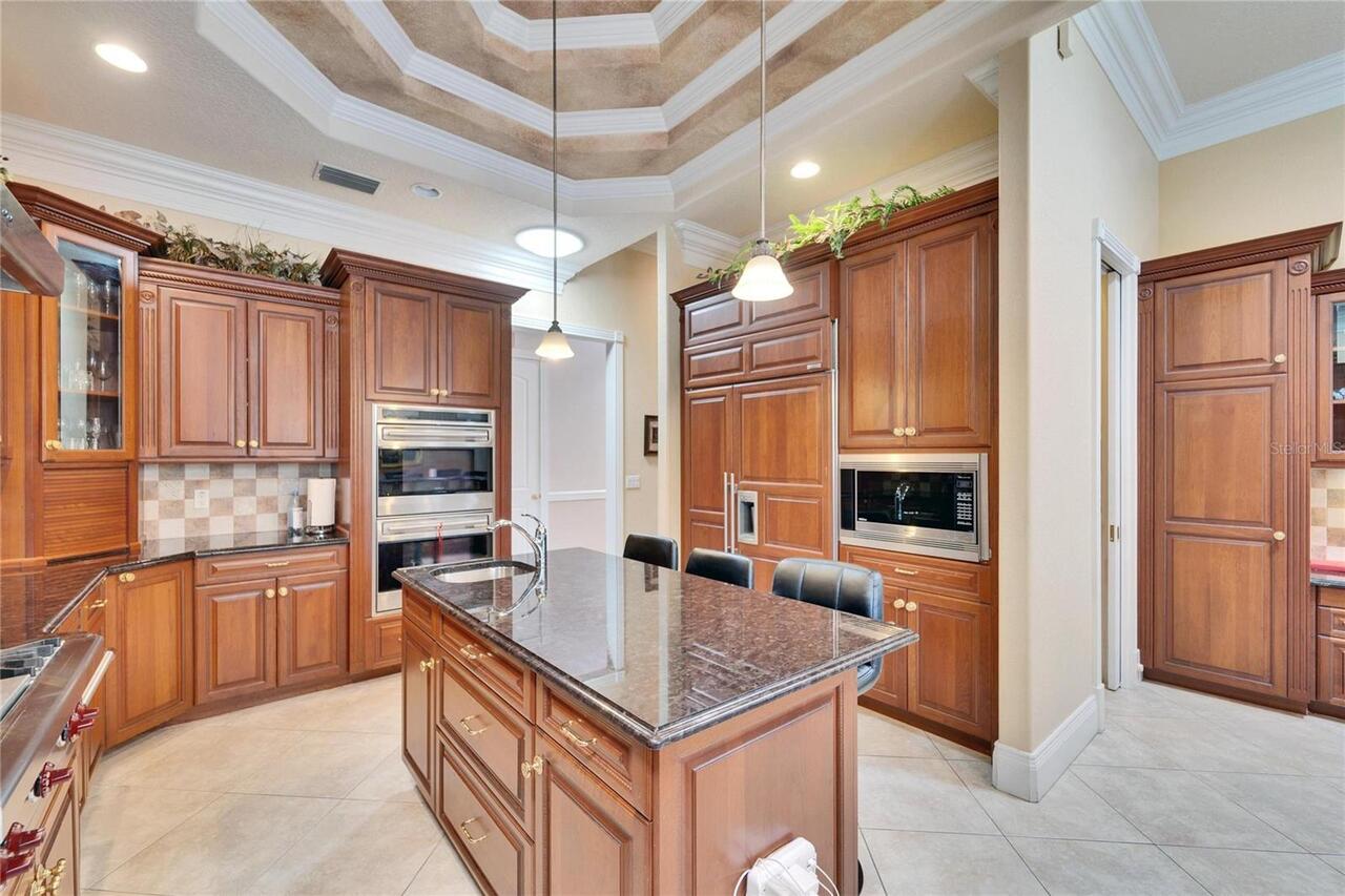 Listing Photo 10